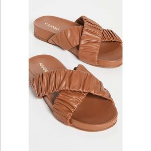 Kaanas crossover slide